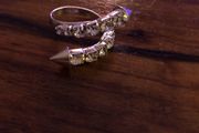 Arrow sparkling ring