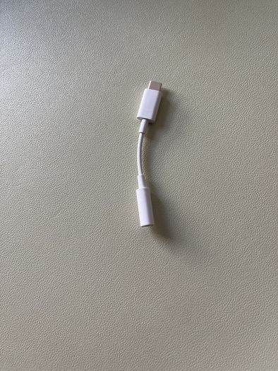 USB-C to 3.5 mm Headphone Jack Adapter