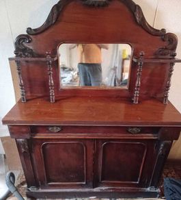 Sideboard cabinet