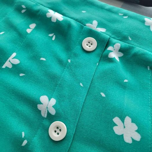 Dunnes green & white skirt, Size 16-18