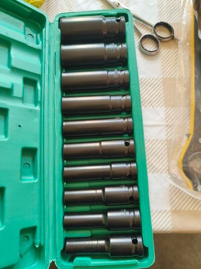 Socket wrench set, universal socket wrench set, deep-slot socket wrench set, pneumatic maintenance tool wrench 10 piece set