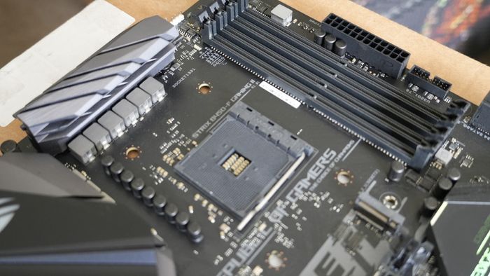 ASUS ROG Strix B450-F AM4 atx motherboard