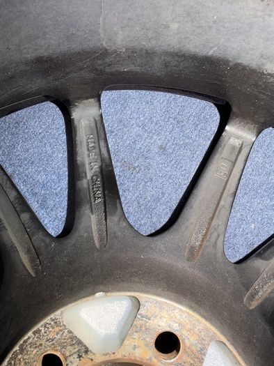 Pruis 17 inch wheels