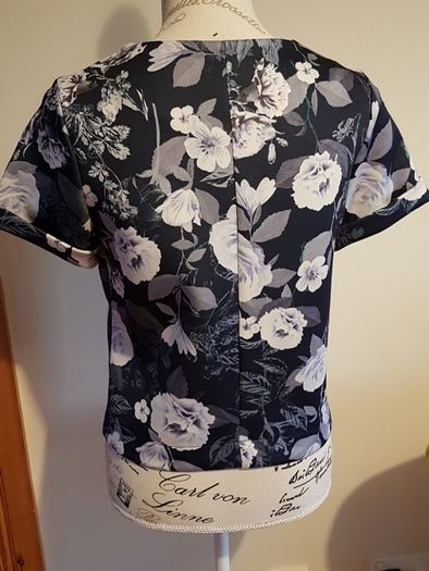 Size 8 Blue Floral Top