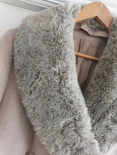 M&S wool and cashmere mix light taupe longline coat with detachable luxurious faux fur collar Sz 12 L (Fit 14-16UK)
