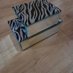 Jewelry Storage, display mint condition