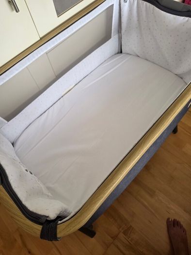 Tutti cozee lit co sleeper / cot