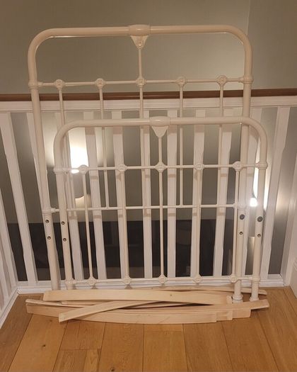 Single bed frame