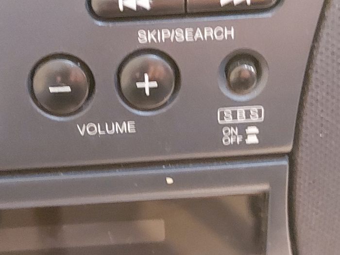 Samsung CD Player Stereo Radio Cassette Recorder, Model RCD-1650, Dual Tape Deck and Radio working fine, CD Player struggling to spin