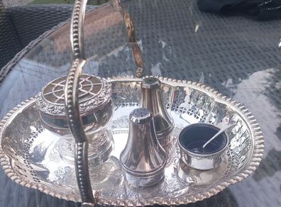 Silver plated cruet set with class, D18 post 8e