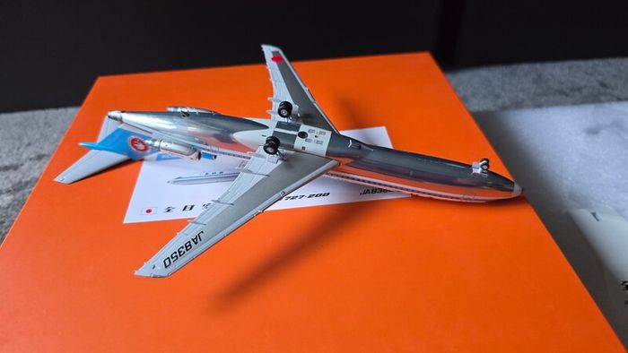 JC Wings 1:200 All Nippon Airlines Boeing B-727 200