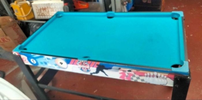 Games table pool table