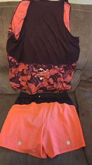 Mens running vest and shorts size L