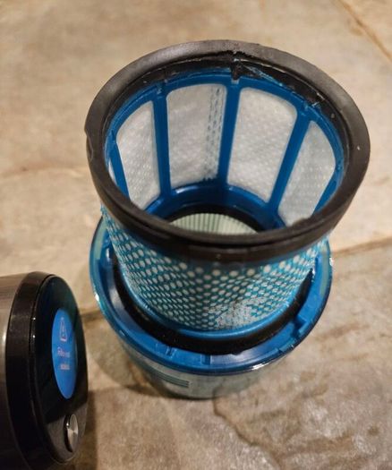 Dyson V11 sv15 main unit and charger