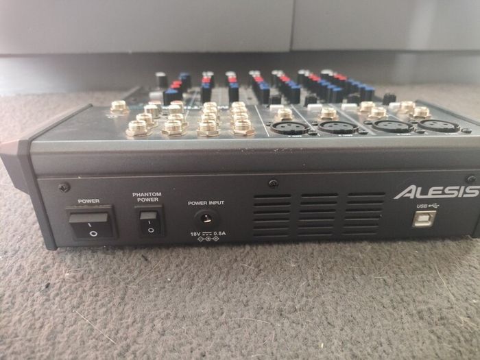 Alesis Multimix 8 Usb FX