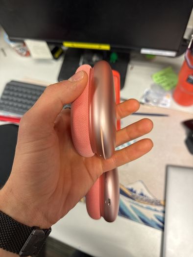 AirPods Max lightning