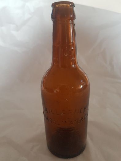 kilarney mineral water company bottle ,very good condition,,collectors item, buyer collects or pays postage  .thank you,