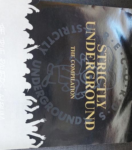 Various Artists - Strictly Underground - True Ravers