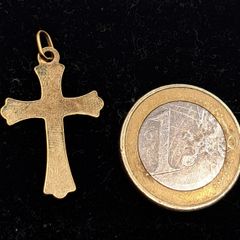 Vintage 9 ct  yellow gold pendant