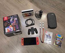 Nintendo Switch OLED Pokemon Scarlet Violet Edition Bundle. Boxed. 2 Games