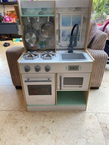 Play kitchen