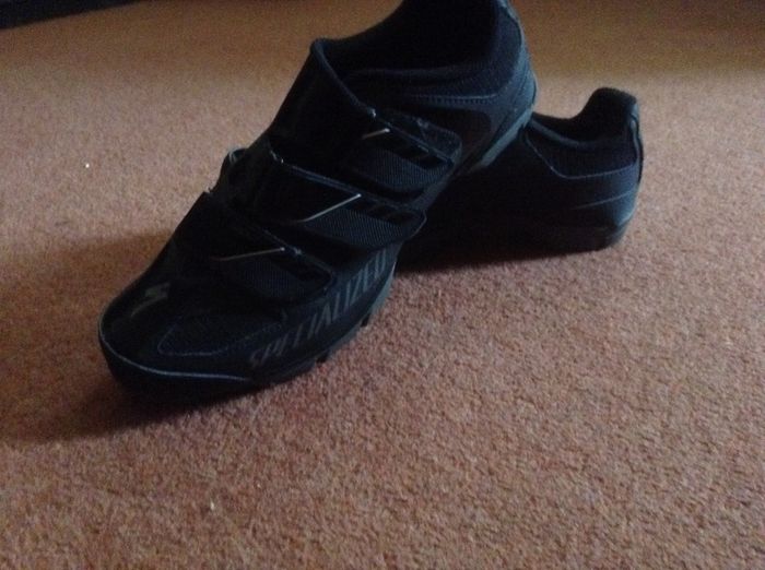 Ladies cycling shoes Specialized size 40