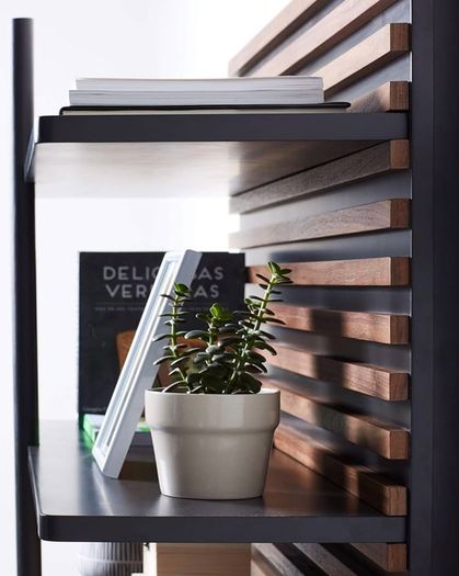 Shelving unit/bookcase