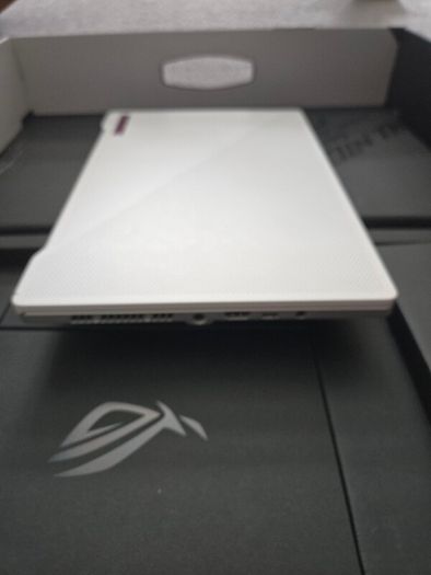 Gaming laptop ASUS ROG Zephyrus G14 | Ryzen 9 | RTX 3060 | 32GB RAM | 1TB SSD Boxed