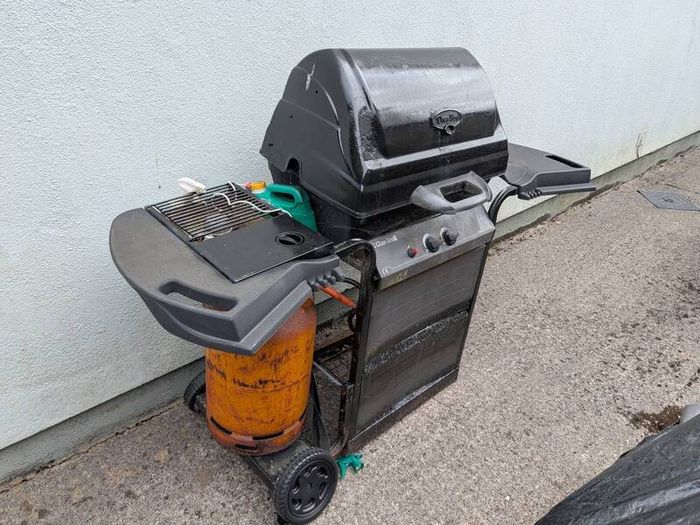 Free Char-Broil Gas Barbecue & Cylinder. Collection Only