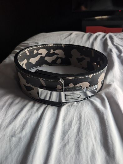 Weight lifting belt