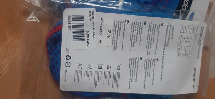 Speedo Junior Swim Pool Socks - Size 1-4  (4 pairs brand new)