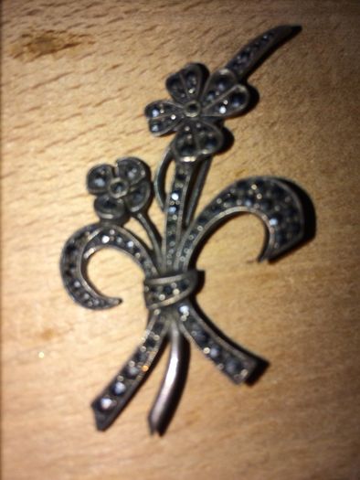Brooch