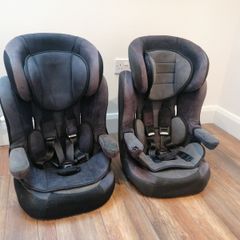 2 x car seats