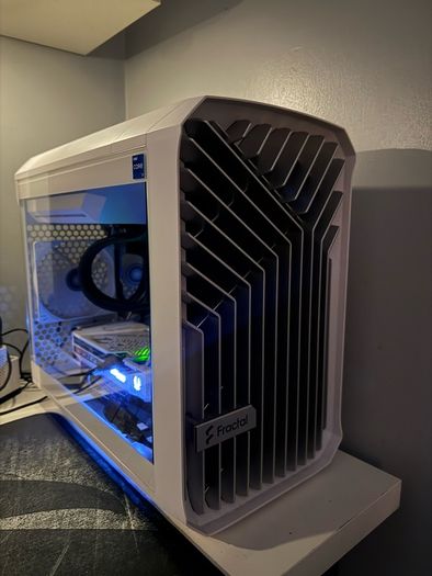 Fractal Design Torrent Nano iTX/mATX case