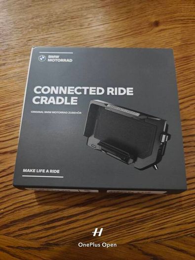 BMW Connected Cradle