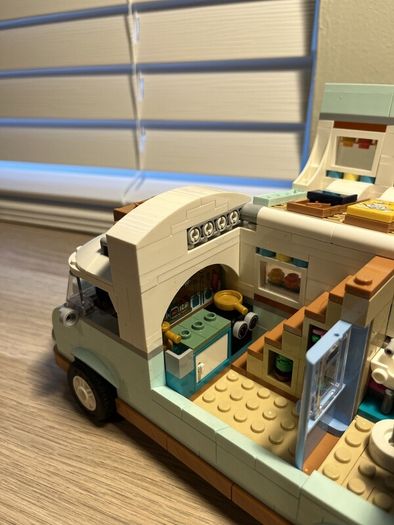 Lego Friends camper van
