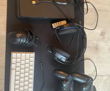 Playstation 4 + Gaming Keyboard and Gaming Mouse