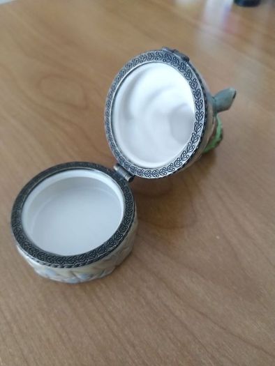 trinket holder
