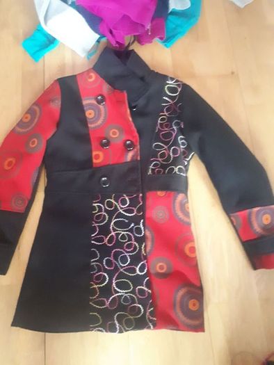 Girls coat desigual style