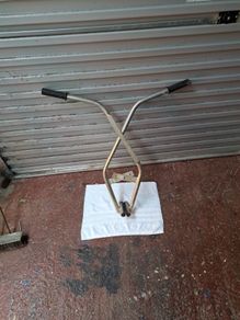 Kerb lifter