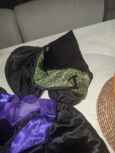 Girls witch costume