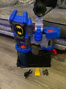 Imaginext DC Super Friends Wayne Manor Batcave