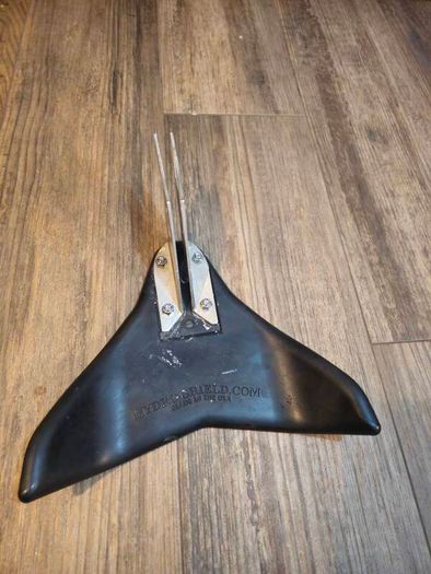 Hydroshield outboard fin