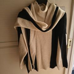 Jumper /Detachable scarf
