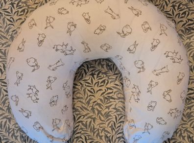 Breastfeeding pillow