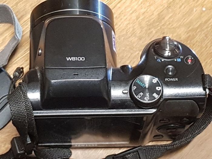 Samsung WB100 Camera