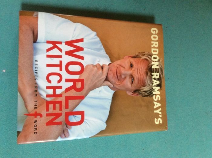 Cook books / 5 Euro each or 3 for 10 Euro