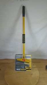 Workzone Long Handled Scraper Heavy Duty Stripping Tool Includes 5 Spare Blades