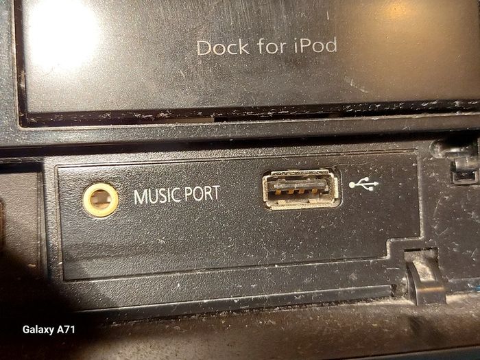 Panasonic SA-EN38 MINI STEREORadio CD MP3 USB iPod Dock music system, in excellent condition