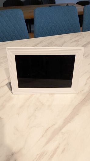 Aura Carver Frame